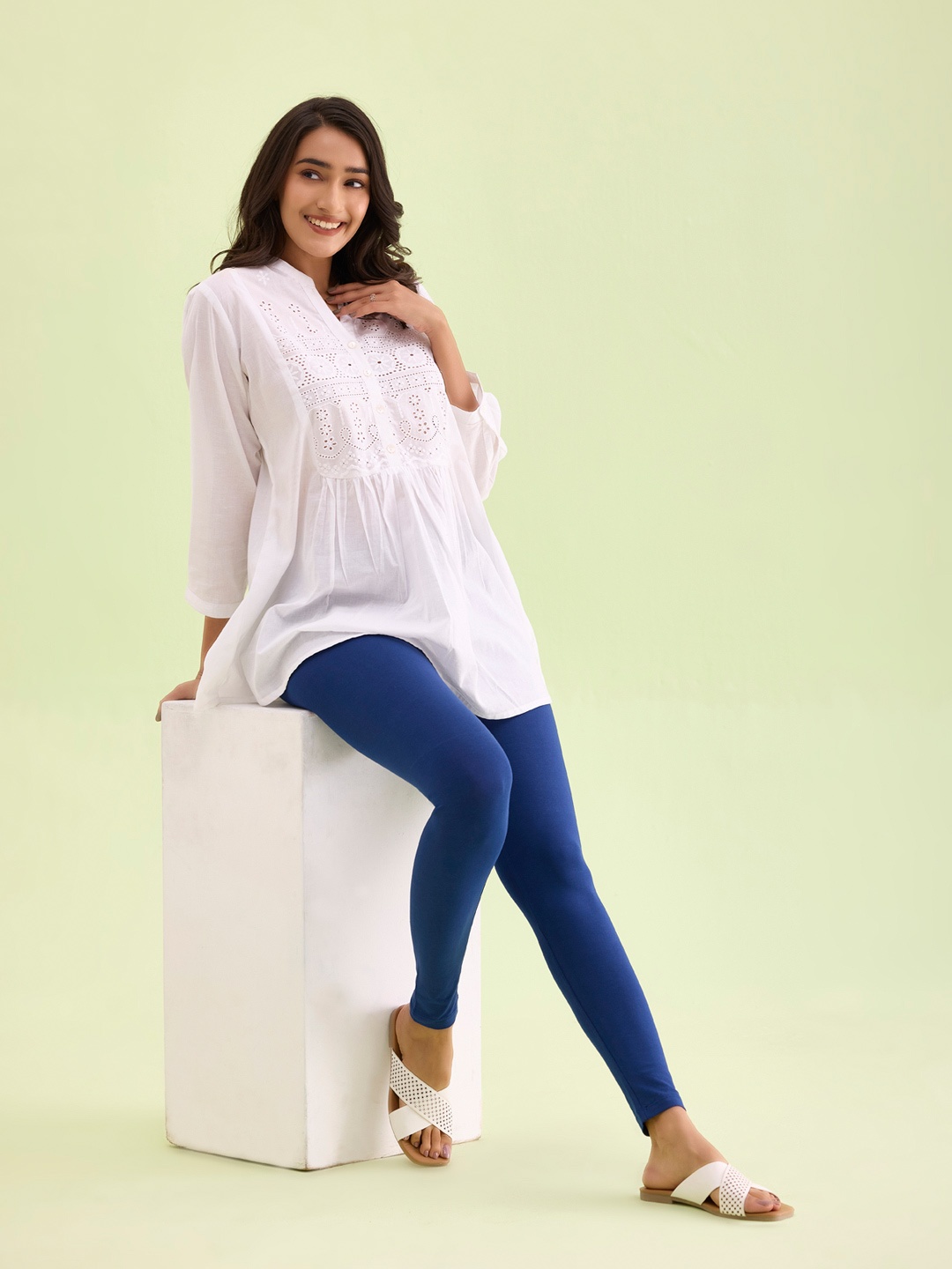 Go Colors Women Blue Solid Ankle-Length Leggings