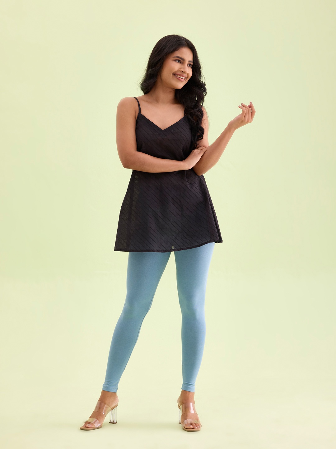 

Go Colors Women Blue Solid Slim-Fit Ankle-Length Leggings
