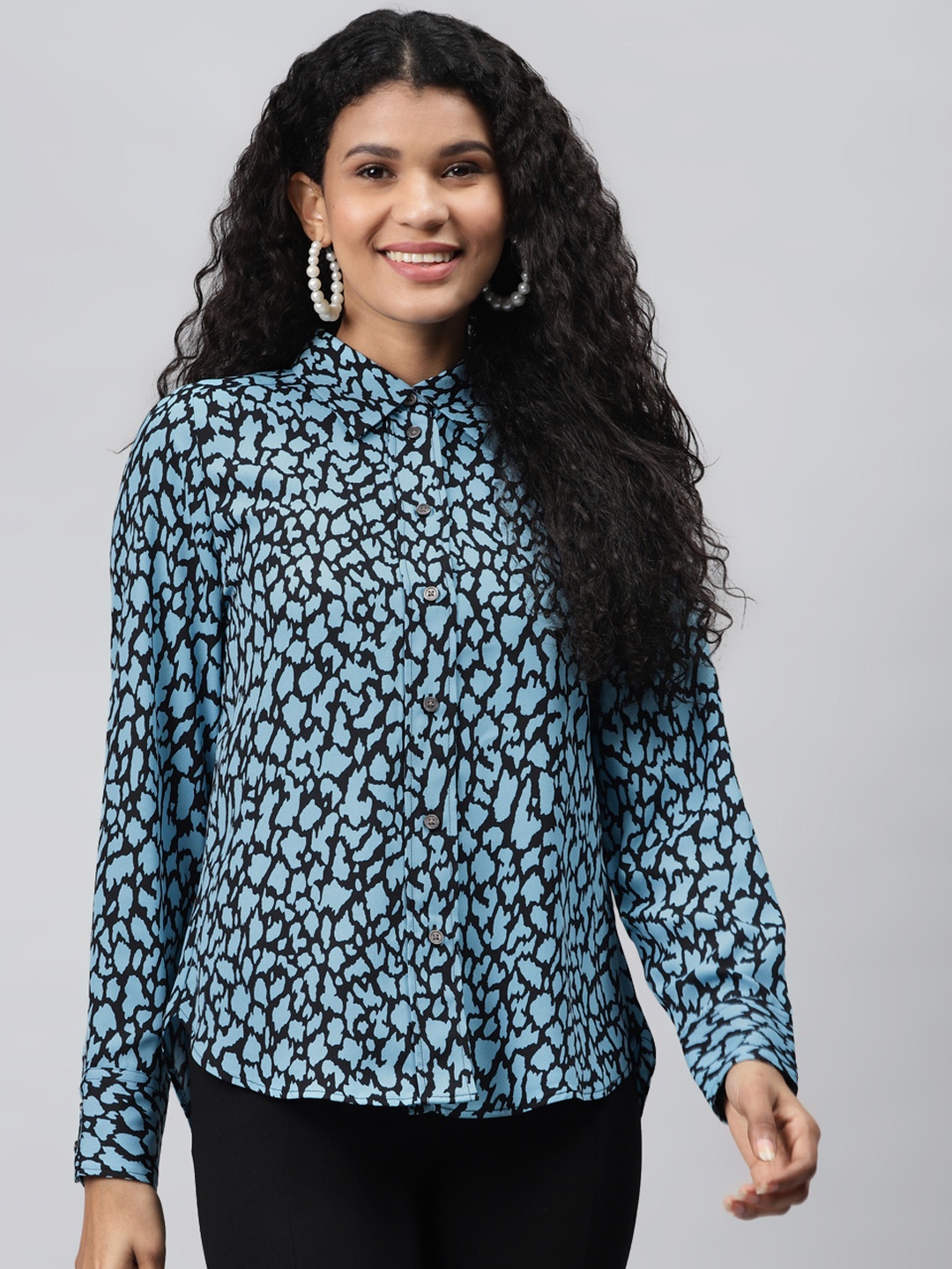 

Marks & Spencer Women Sustainable Blue & Black Regular Fit Printed Casual Shirt