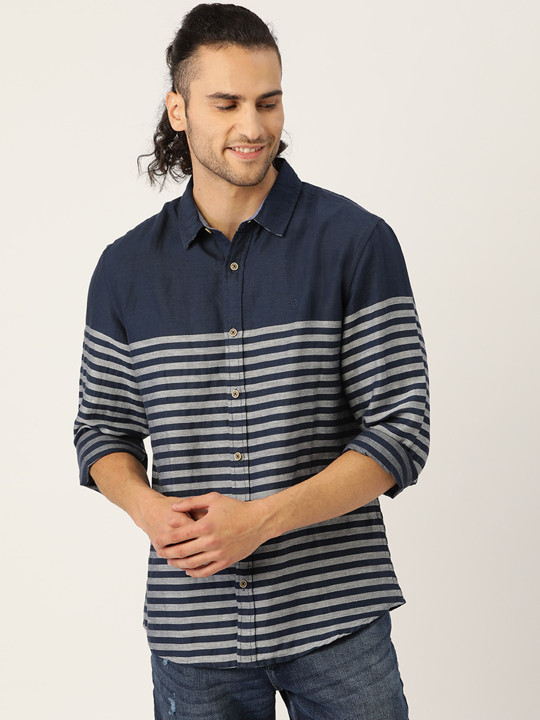 

United Colors of Benetton Men Navy Blue & White Slim Fit Striped Casual Shirt