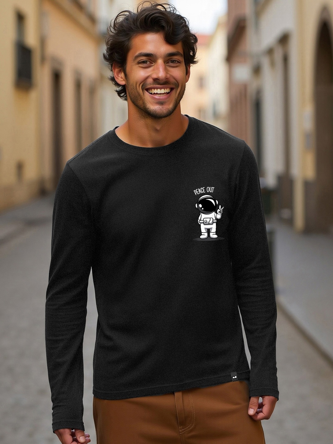 

Bewakoof Men Black Printed Round Neck Pure Cotton T-shirt