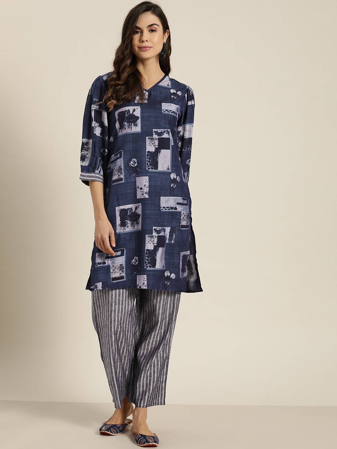 

Sangria Women Navy Blue & Grey Printed Kurta with Palazzos