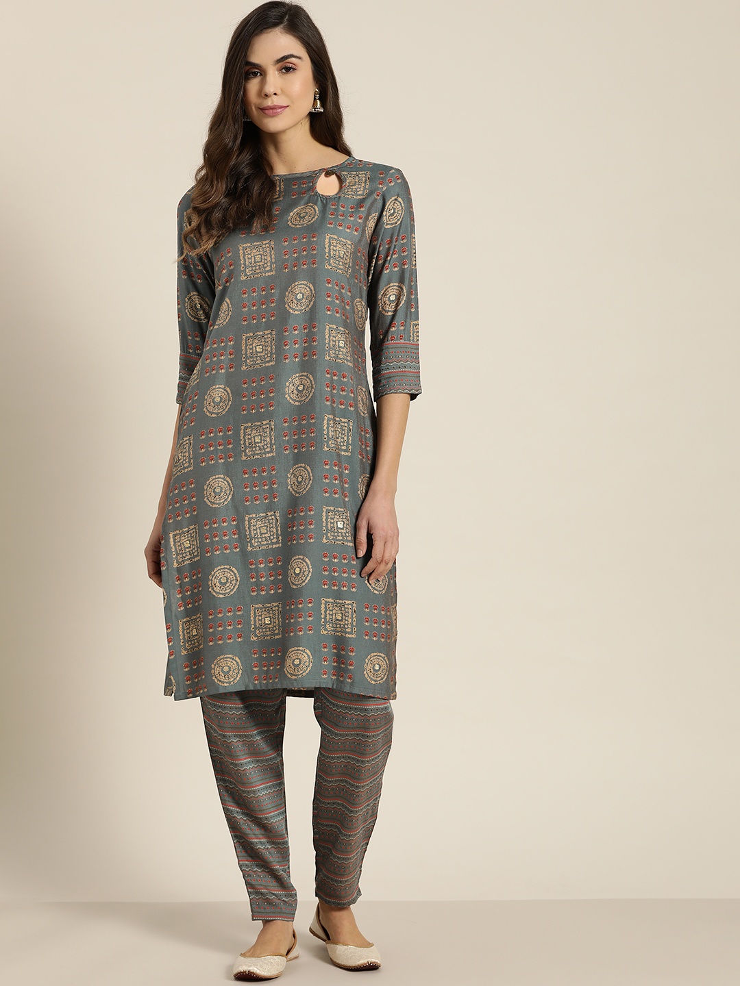 

Sangria Women Blue & Beige Printed Kurta with Tousers