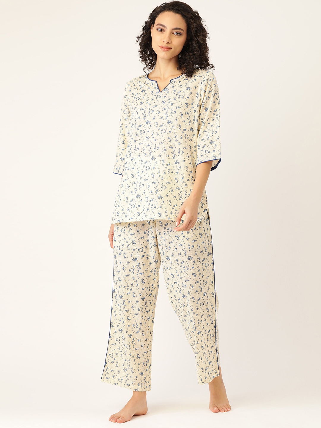 

COTCLO Women Off-White & Blue Pure Cotton Floral Print Nightsuit