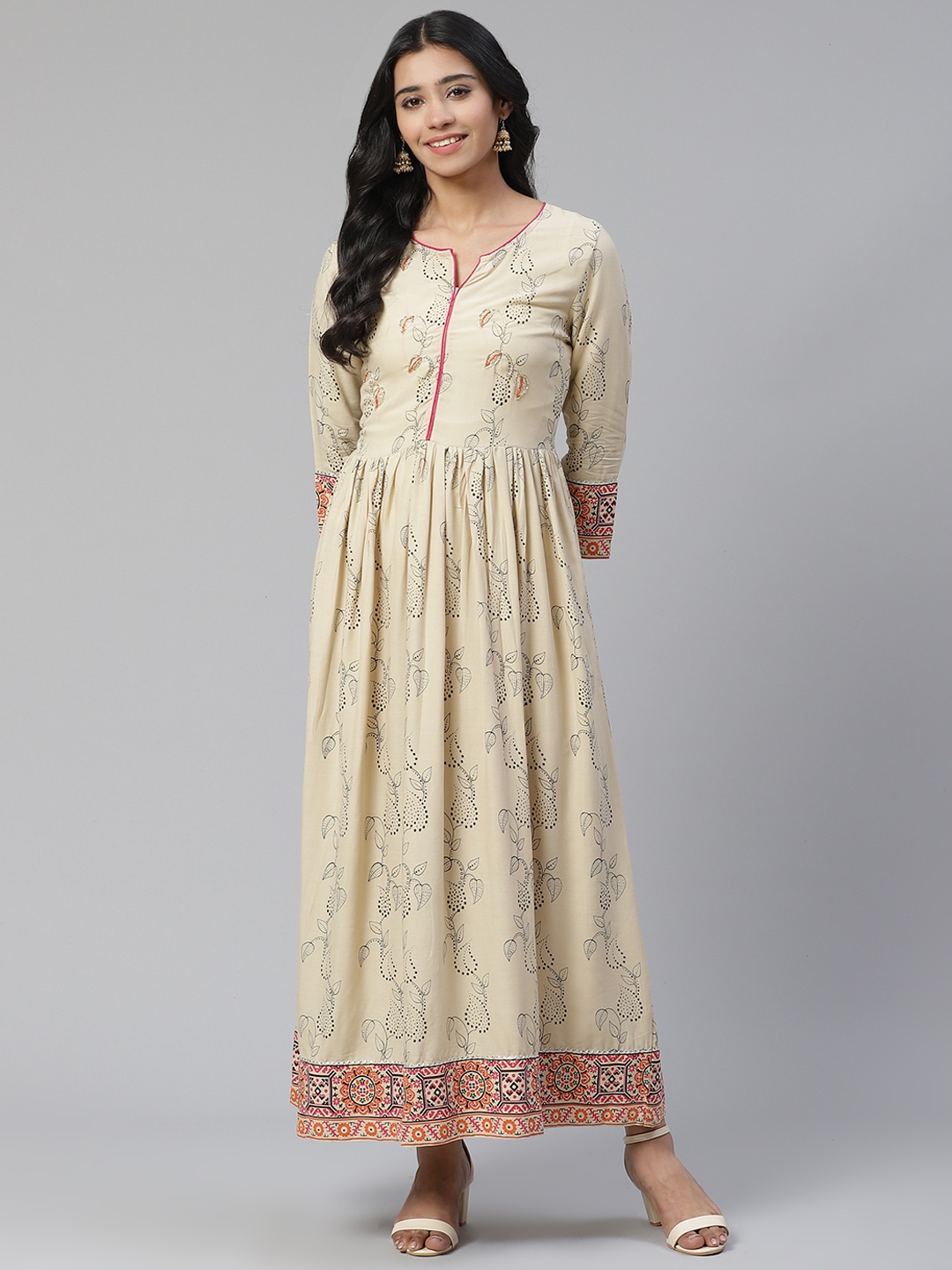 

Sringam Women Beige & Black Liva Printed Maxi Dress