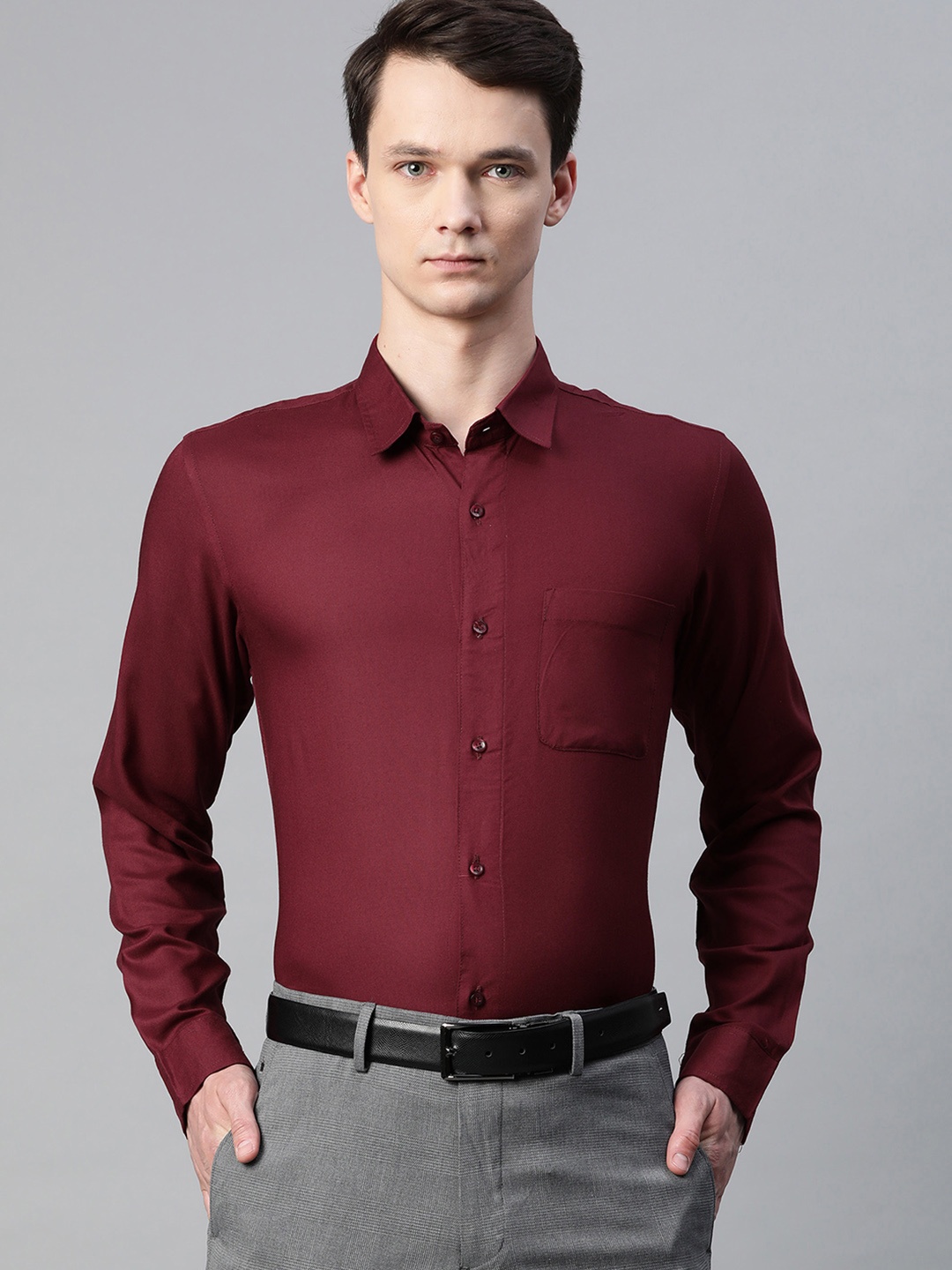 

DENNISON Men Maroon Solid Smart Slim Fit Formal Shirt