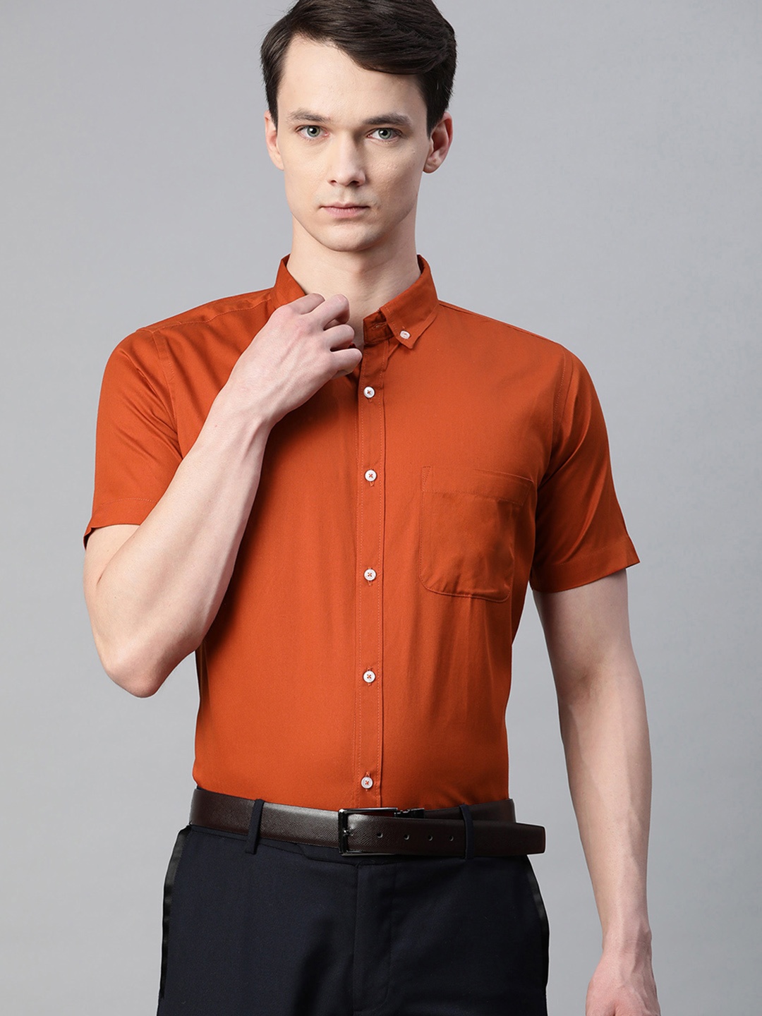 

DENNISON Men Rust Orange Solid Pure Cotton Smart Slim Fit Formal Shirt