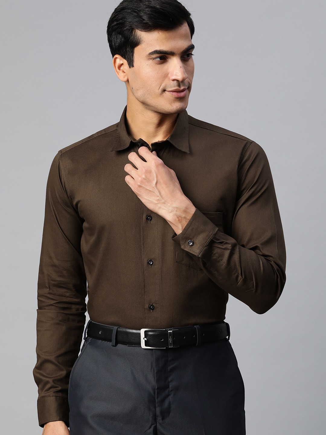 

DENNISON Men Brown Solid Pure Cotton Smart Slim Fit Formal Shirt
