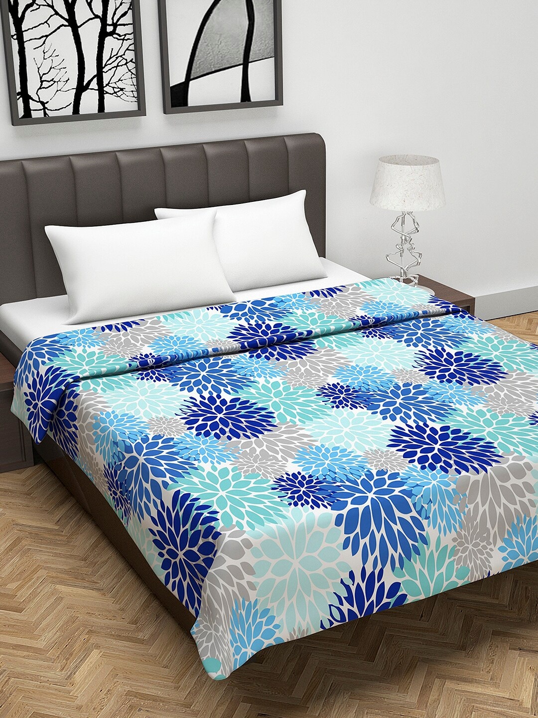 

Divine Casa Blue & Sea Green Geometric Mild Winter Cotton Reversible Double Bed Dohar