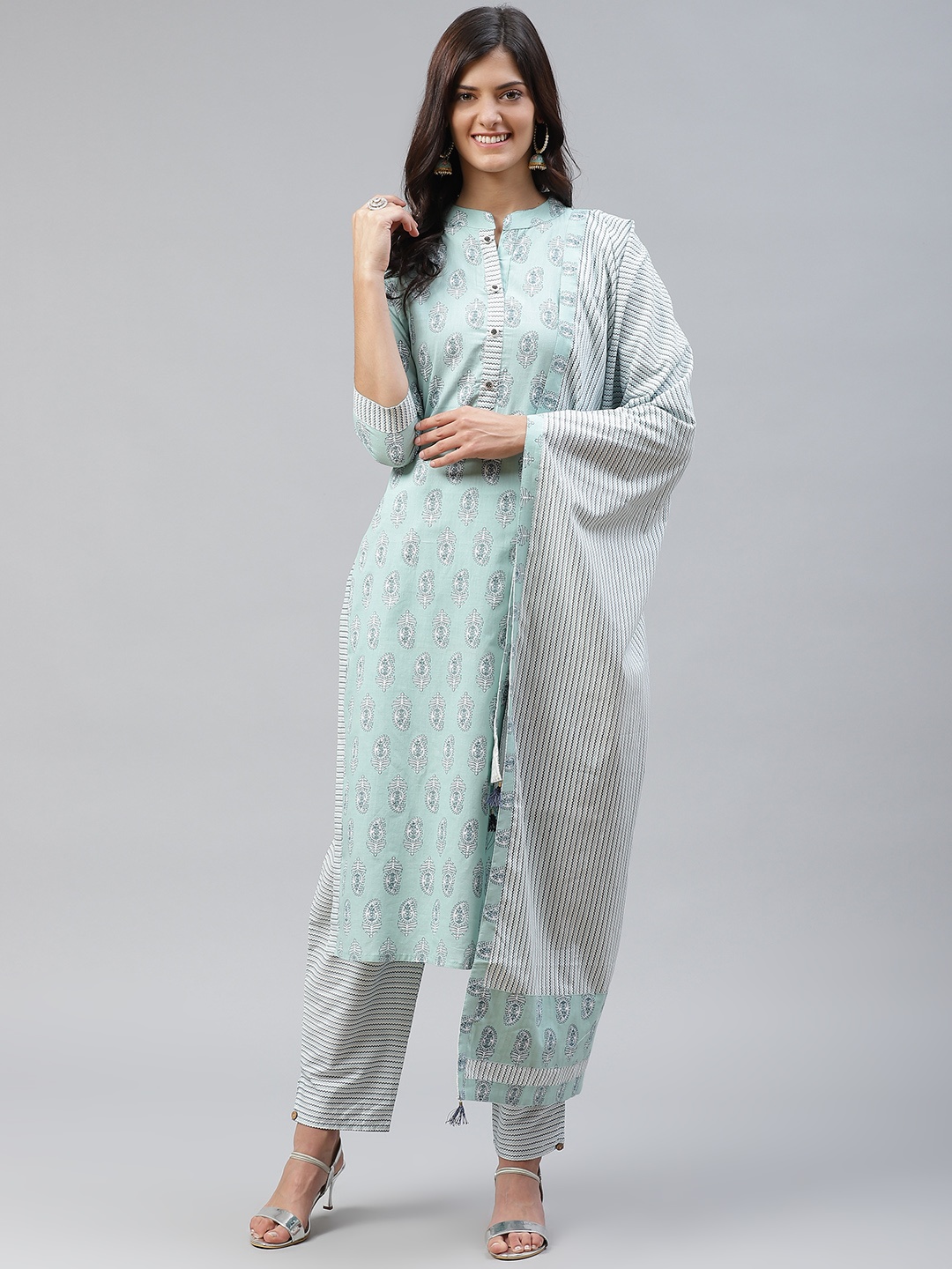 

HIGHLIGHT FASHION EXPORT Women Blue & White Printed Kurta with Trousers & Dupatta