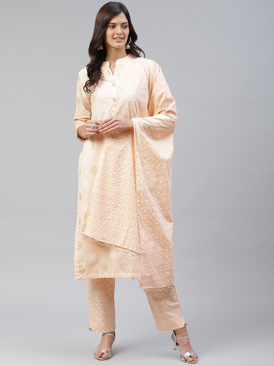 

HIGHLIGHT FASHION EXPORT Women Peach-Coloured & Golden Ethnic Print Foil Kurta Set