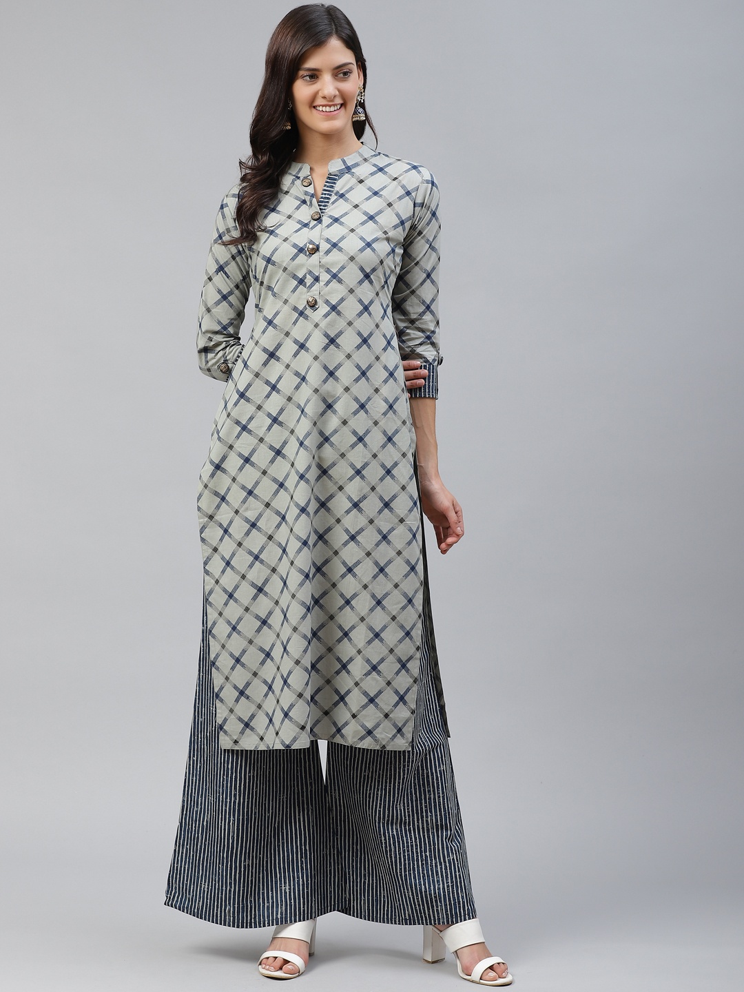 

HIGHLIGHT FASHION EXPORT Women Grey & Navy Blue Printed Kurta with Palazzos