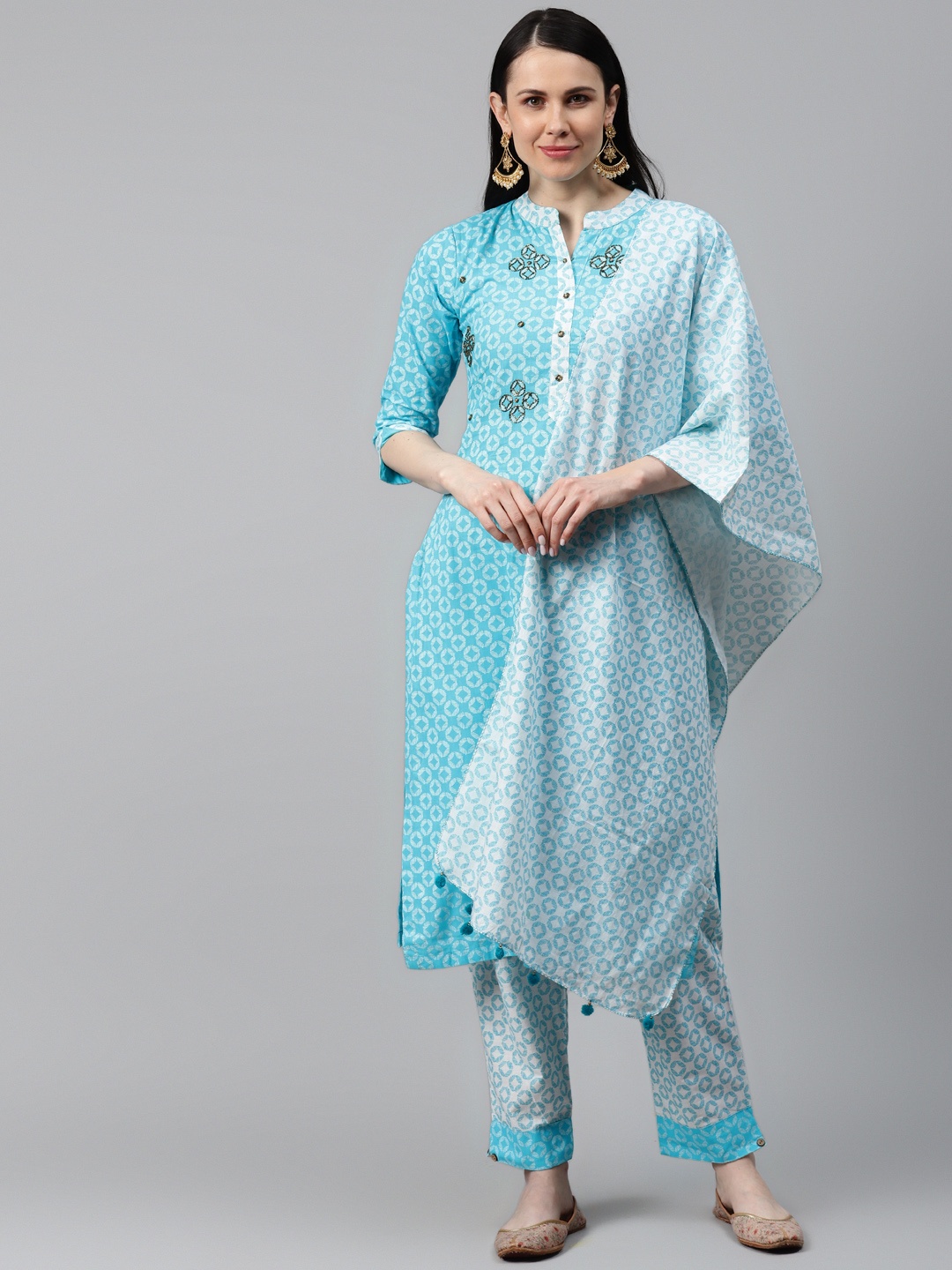 

HIGHLIGHT FASHION EXPORT Women Blue & White Printed Kurta with Trousers & Dupatta