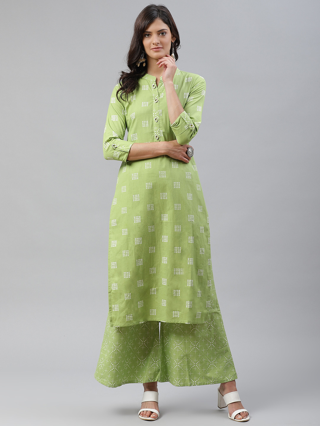 

HIGHLIGHT FASHION EXPORT Women Green & White Geometric Print Foil Kurta with Palazzos