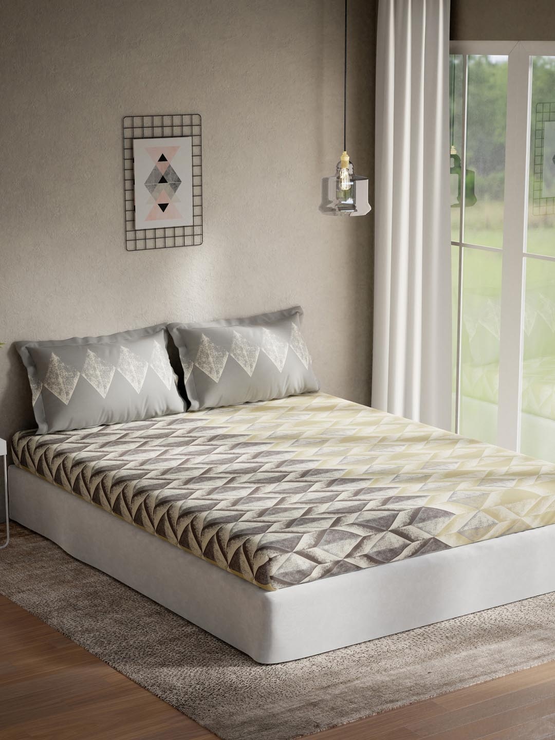 

DDecor Grey & White Geometric 144 TC Queen Bedsheet with Two Pillow Covers