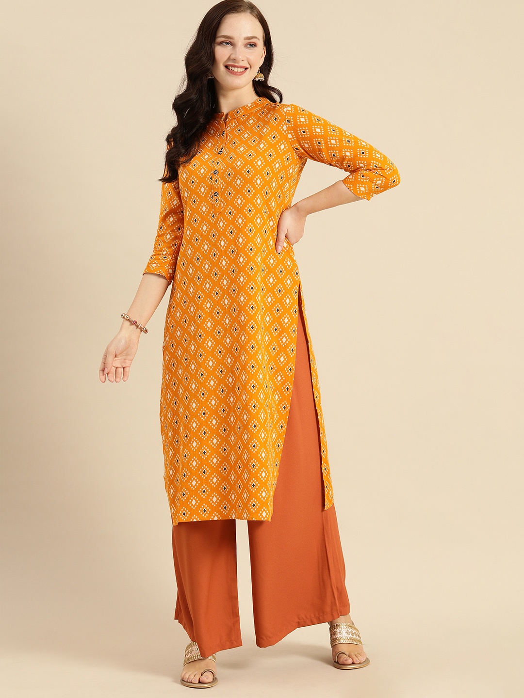 

Rajnandini Women Mustard Yellow & White Geometric Printed Kurta
