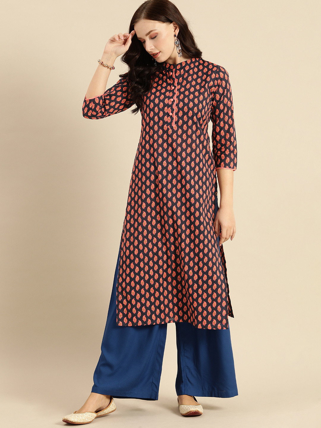 

Rajnandini Women Navy Blue & Pink Floral Printed Kurta