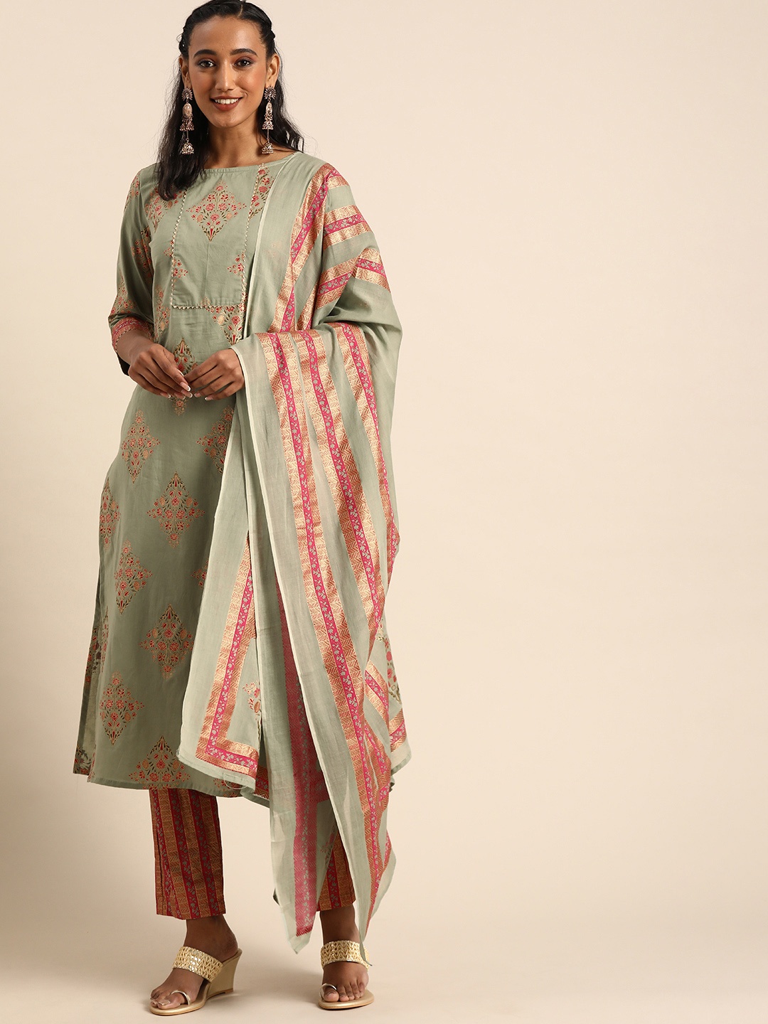 

Rajnandini Women Green & Gold-Toned Foil Printed Kurta with Trousers & Dupatta