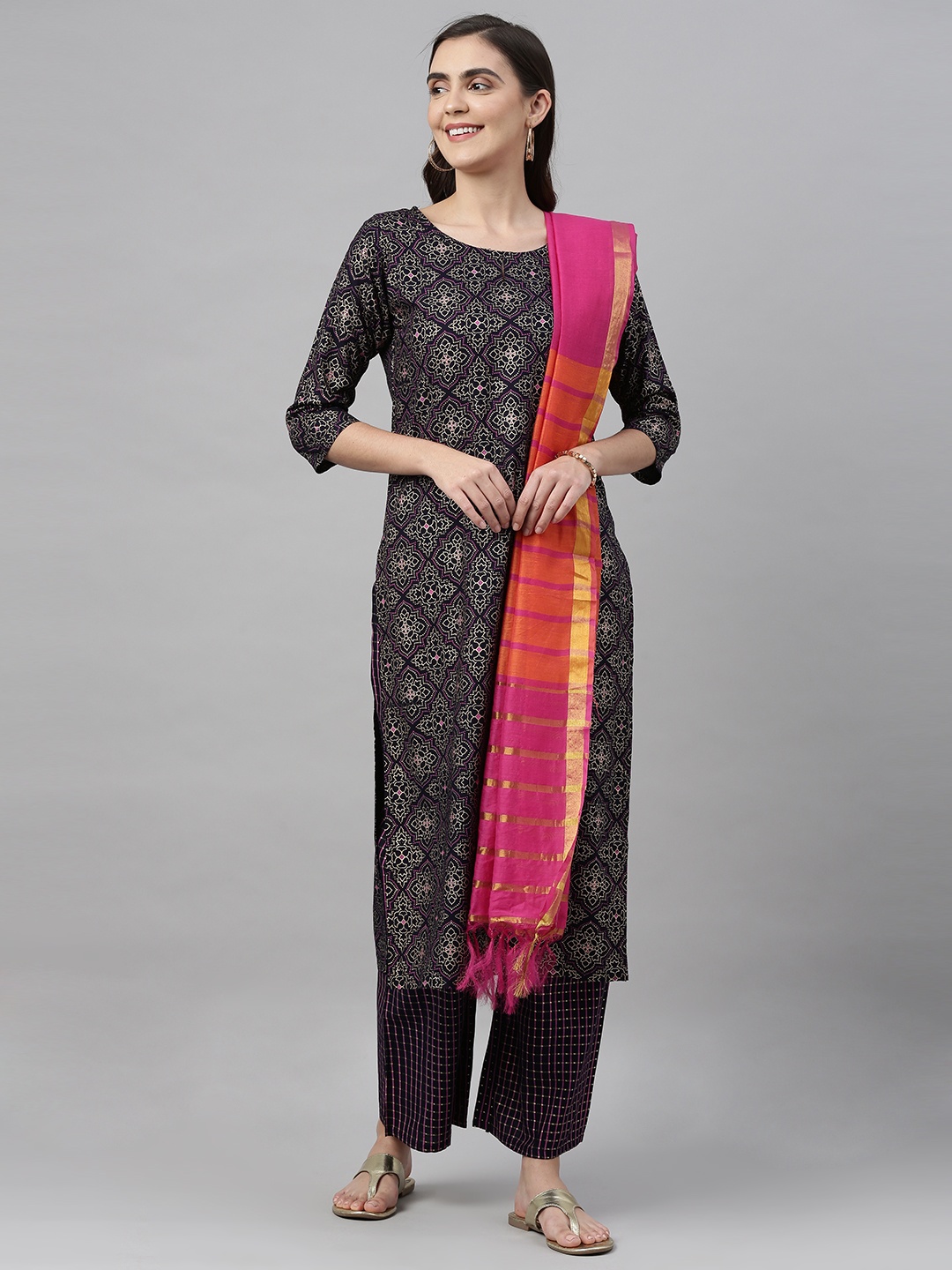 

GoSriKi Women Navy Blue & Pink Printed Kurta with Palazzos & Dupatta