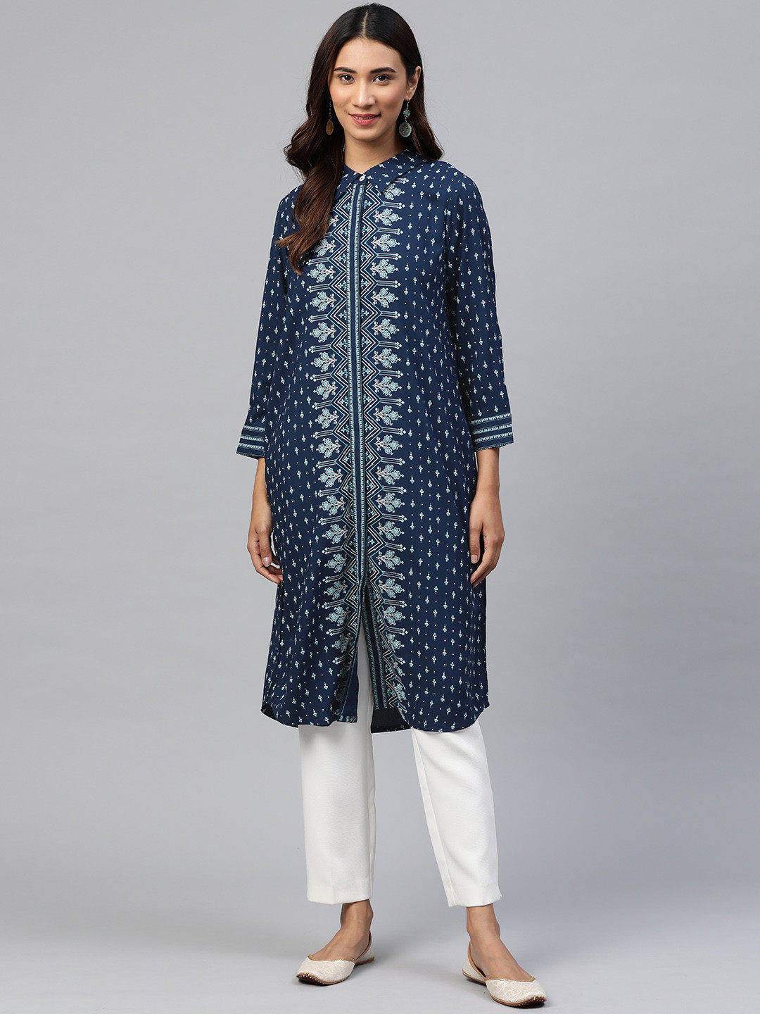 

Global Desi Women Navy Blue & White Ethnic Motifs Printed Ecovero Kurta