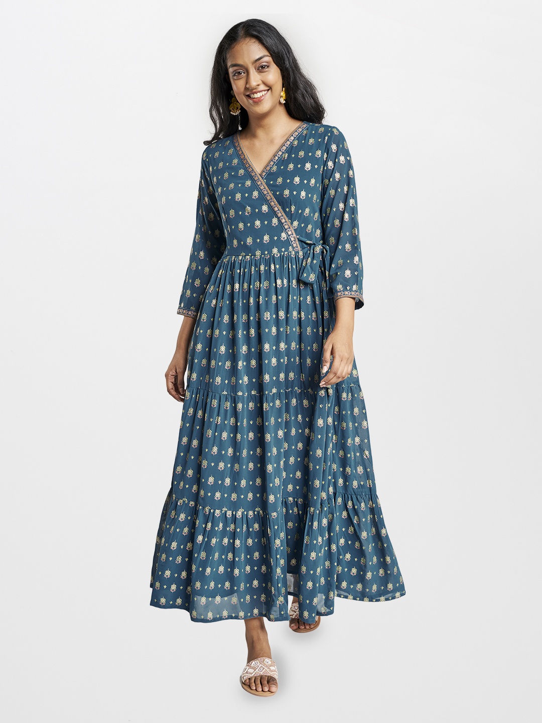

Global Desi Women Teal & White Floral Print Fit & Flare Maxi Dress