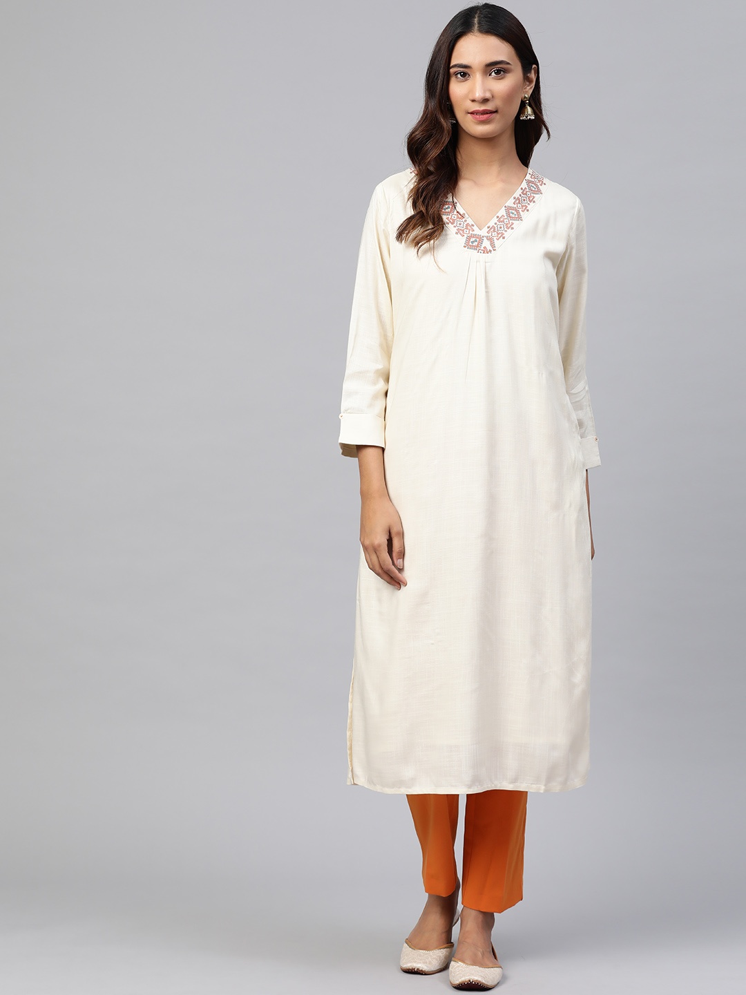 

Global Desi Women Cream-Coloured Yoke Design Ecovero Thread Work Kurta