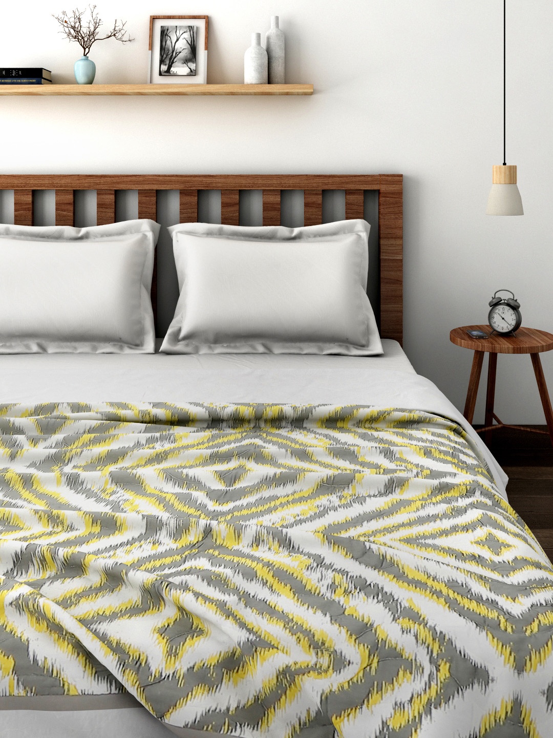 

little MASPAR Grey & Yellow 120 GSM Ikat Print AC Double Quilt (Comforter)