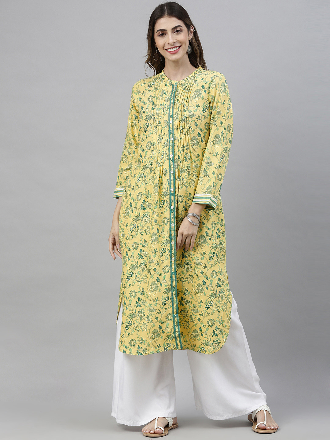 

Global Desi Women Yellow & Green Floral Printed Straight Kurta with Pleats