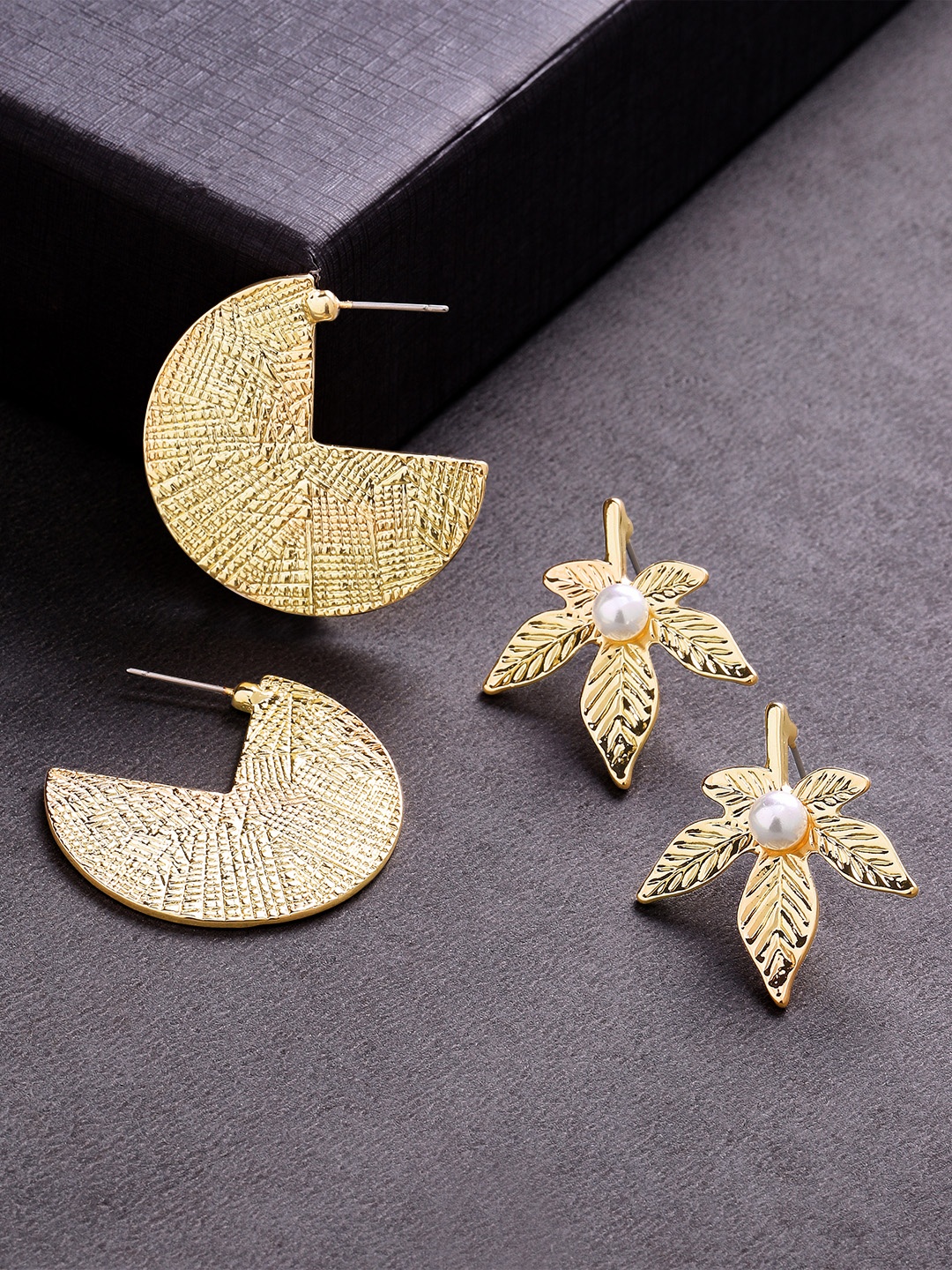 

TOKYO TALKIES X rubans FASHION ACCESSORIES Gold-Toned & White Set of 2 Drop Earrings