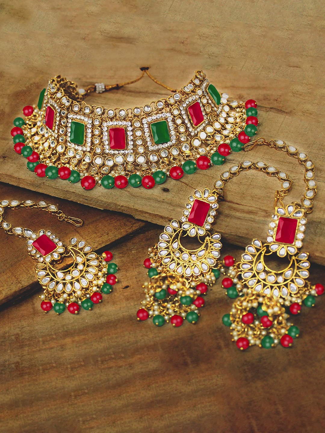 

Peora White & Green Gold-Plated Kundan Studded Choker Jewellery Set