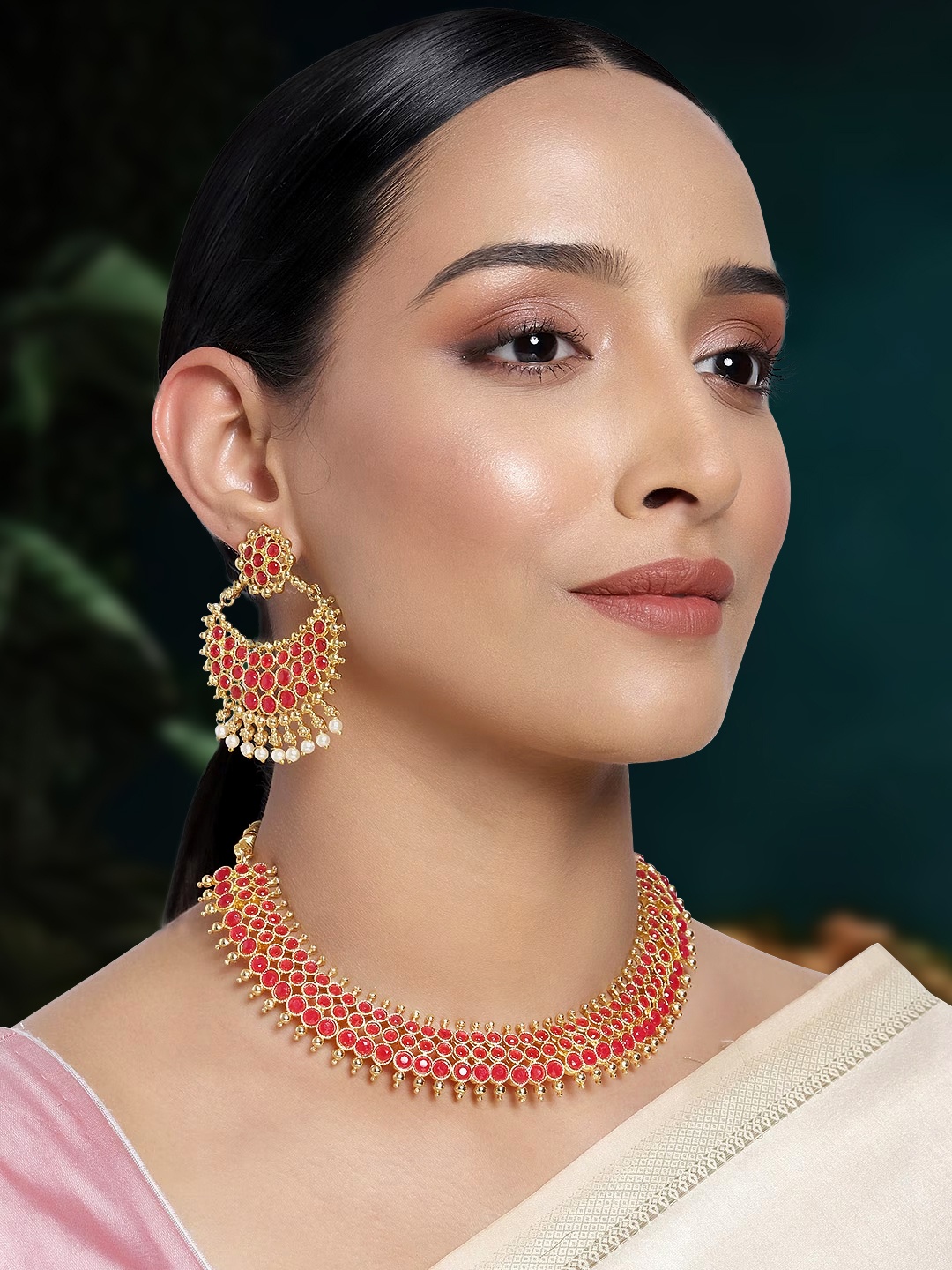 

Peora Red Gold Plated Kundan Studded Jadau Jewellery Set
