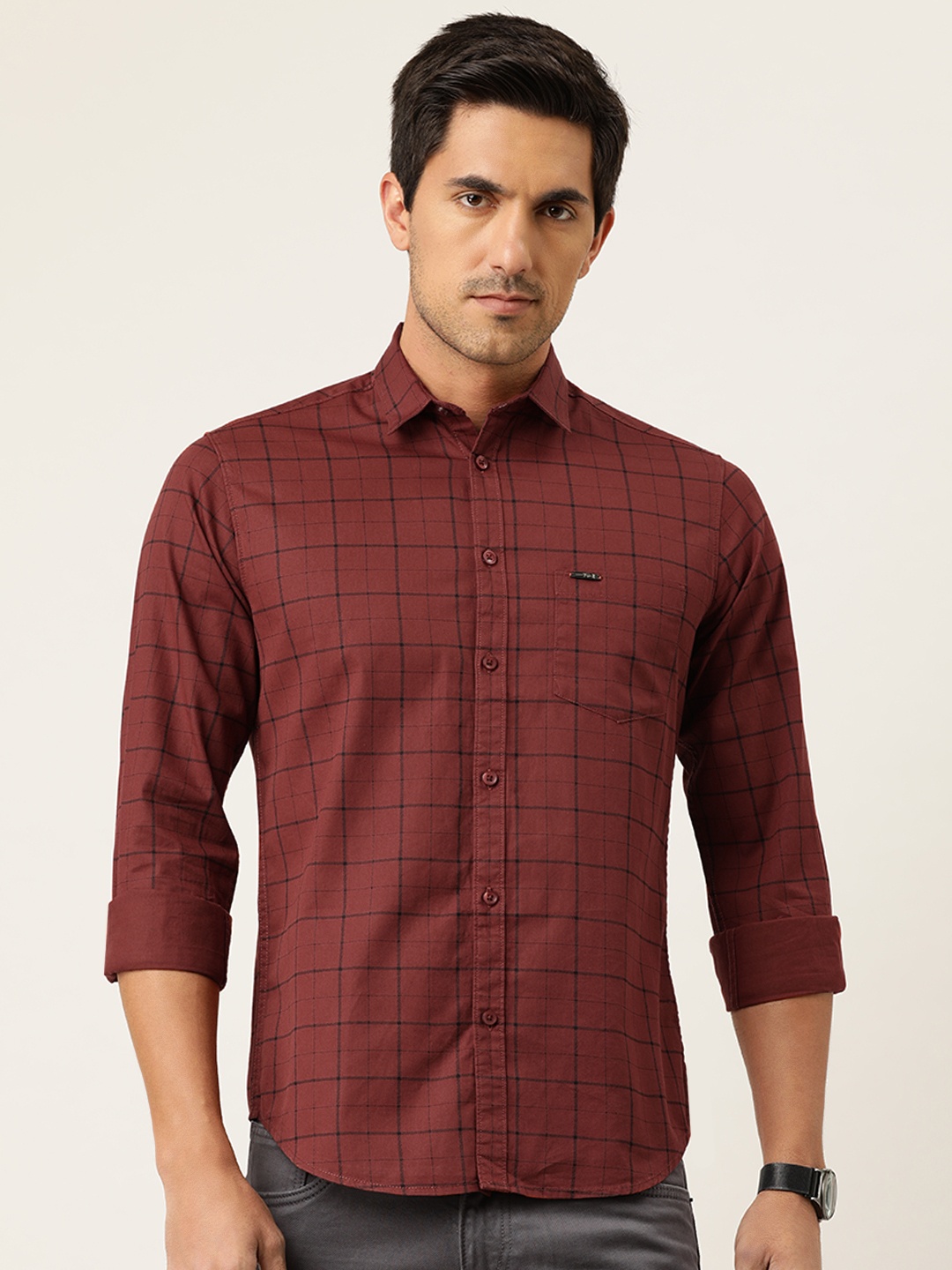 

The Indian Garage Co Men Brown & Black Regular Fit Checked Casual Shirt
