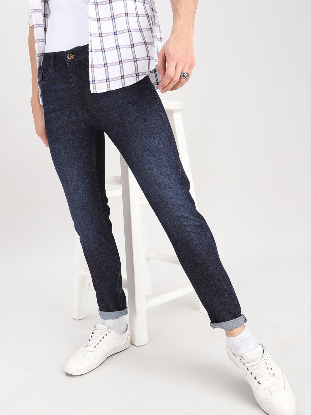 

The Indian Garage Co Men Blue Slim Fit Low-Rise Clean Look Stretchable Jeans
