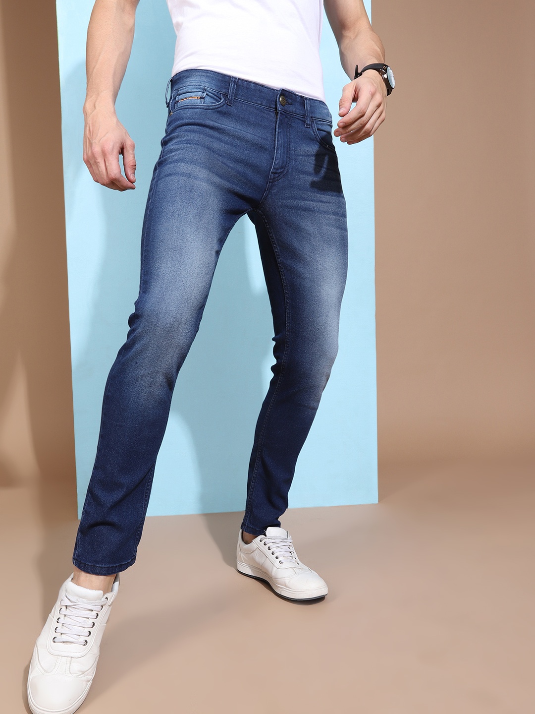 

The Indian Garage Co Men Blue Slim Fit Low-Rise Clean Look Stretchable Jeans