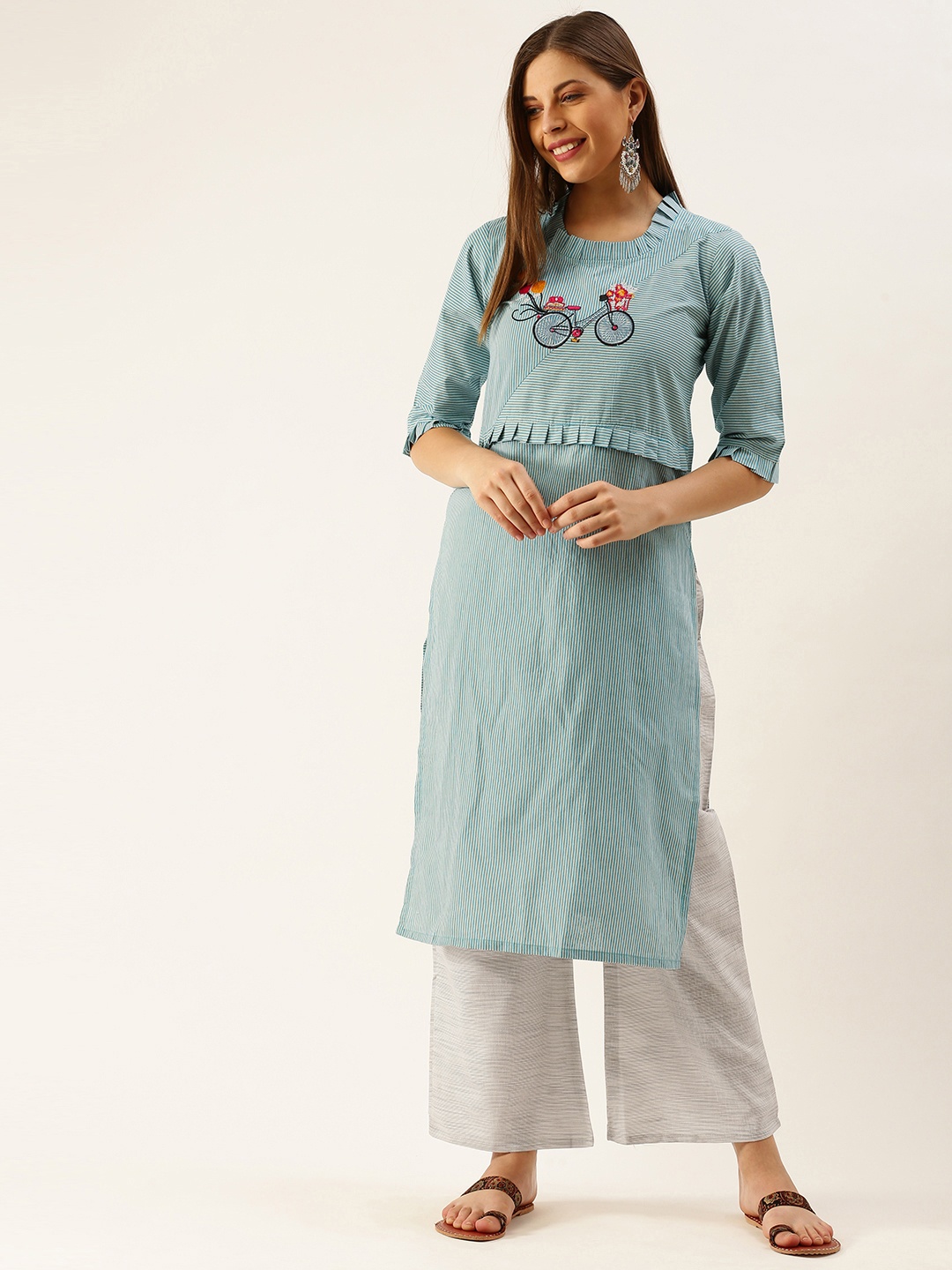 

Youthnic Women Blue & Off White Embroidered Bell Sleeves Thread Work Quirky Kurta