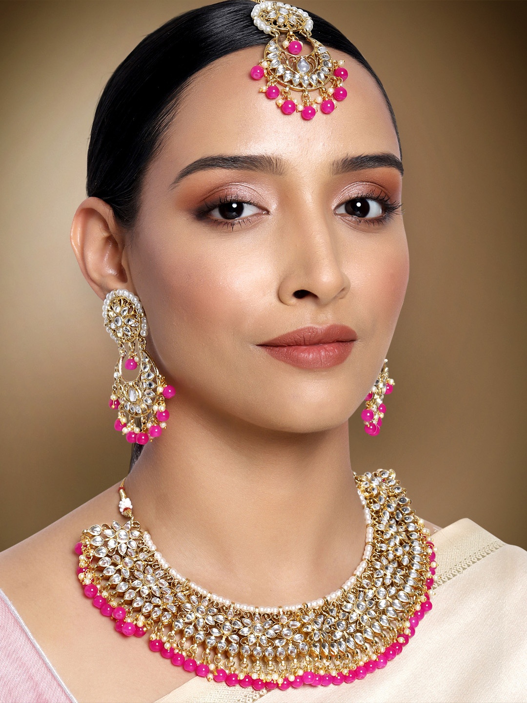 

Peora White & Pink Gold-Plated Kundan & Pearl Studded Choker Jewellery Set