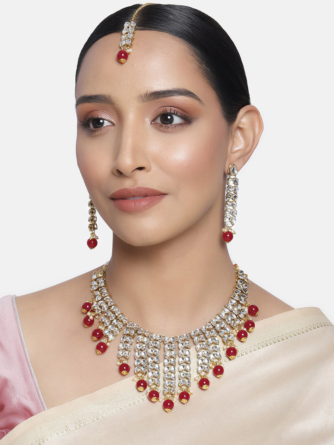 

Peora Red Gold Plated Kundan Beaded Jewellery Set