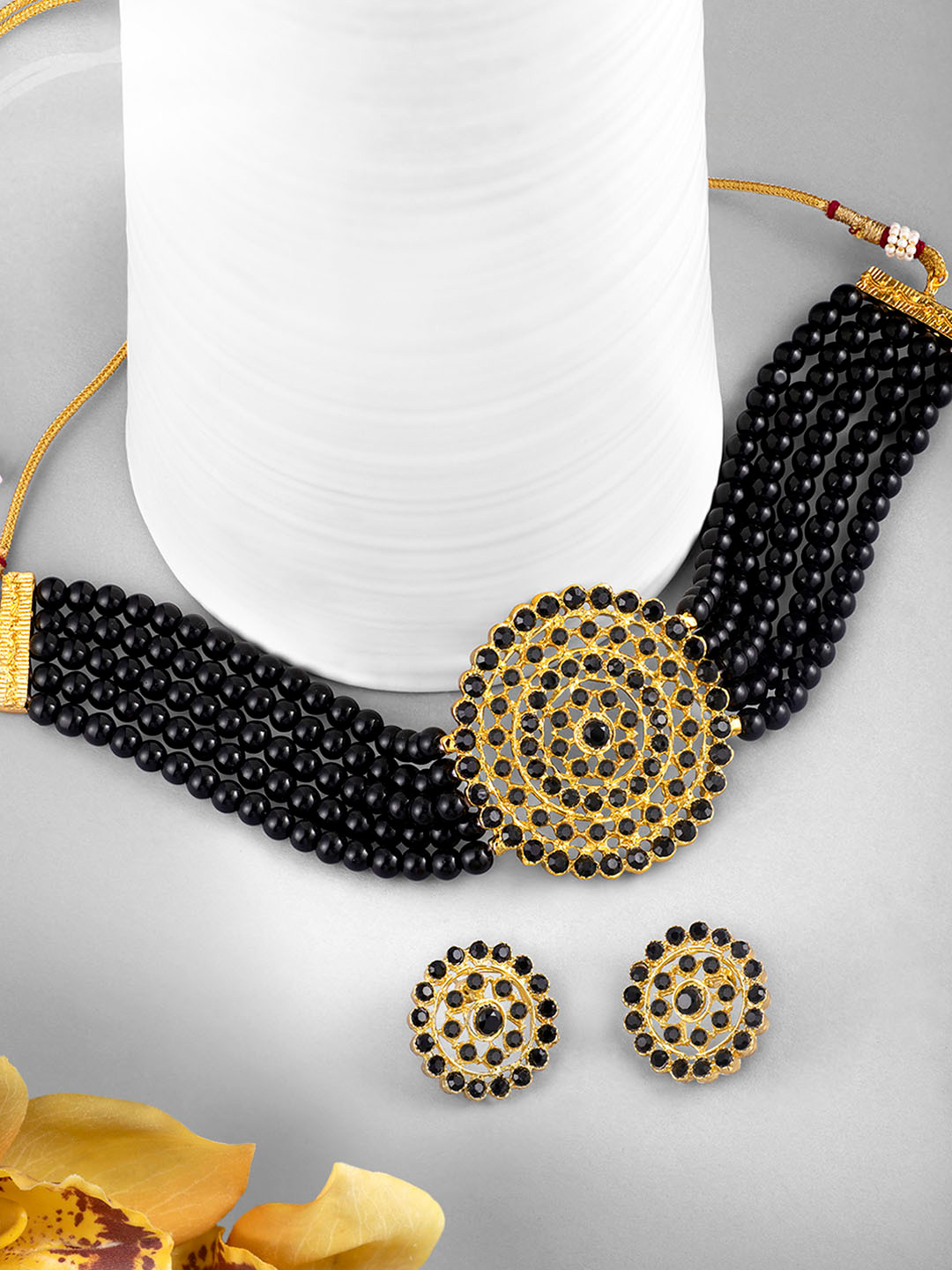

Peora Black Gold-Plated Jewellery Set