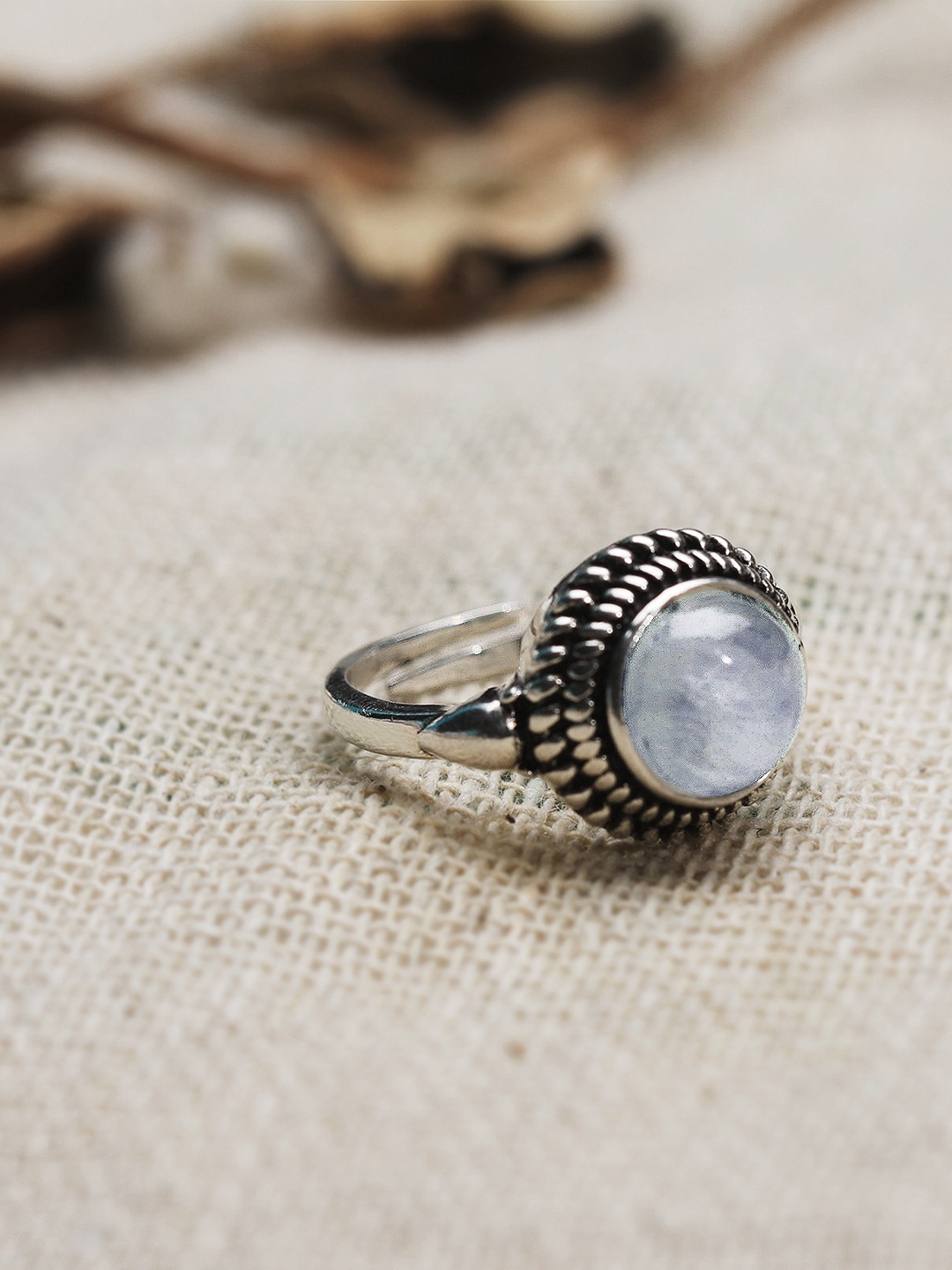 

GIVA 925 Sterling Silver Oxidised Silver Moonstone Ring