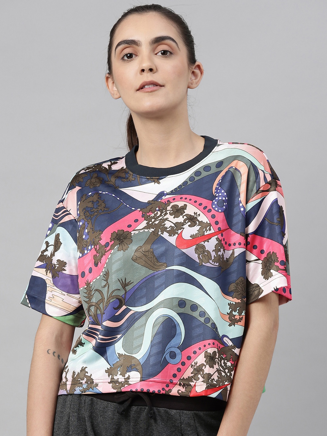 

Nike Women Blue & Green Printed Oversized Fit NSW ICN CLSH SS AOP Regular Top