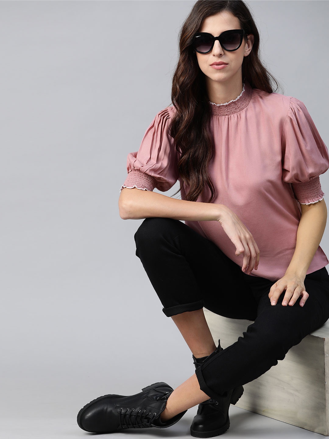 

The Roadster Lifestyle Co Pink Solid Relaxed Fit Puff Sleeve Smocked Neck Top