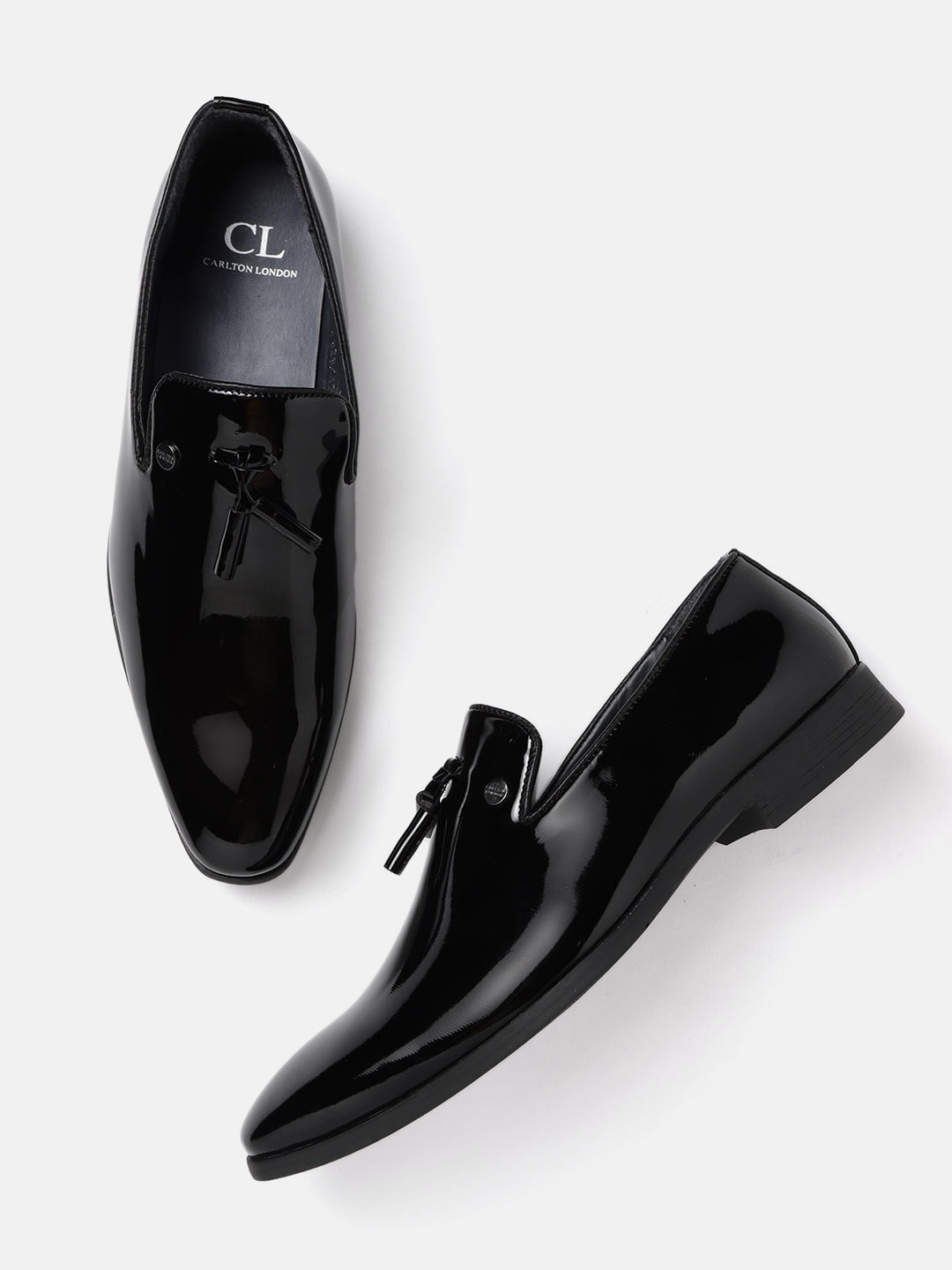 

Carlton London Men Black Glossy Solid Partywear Tasselled Loafers