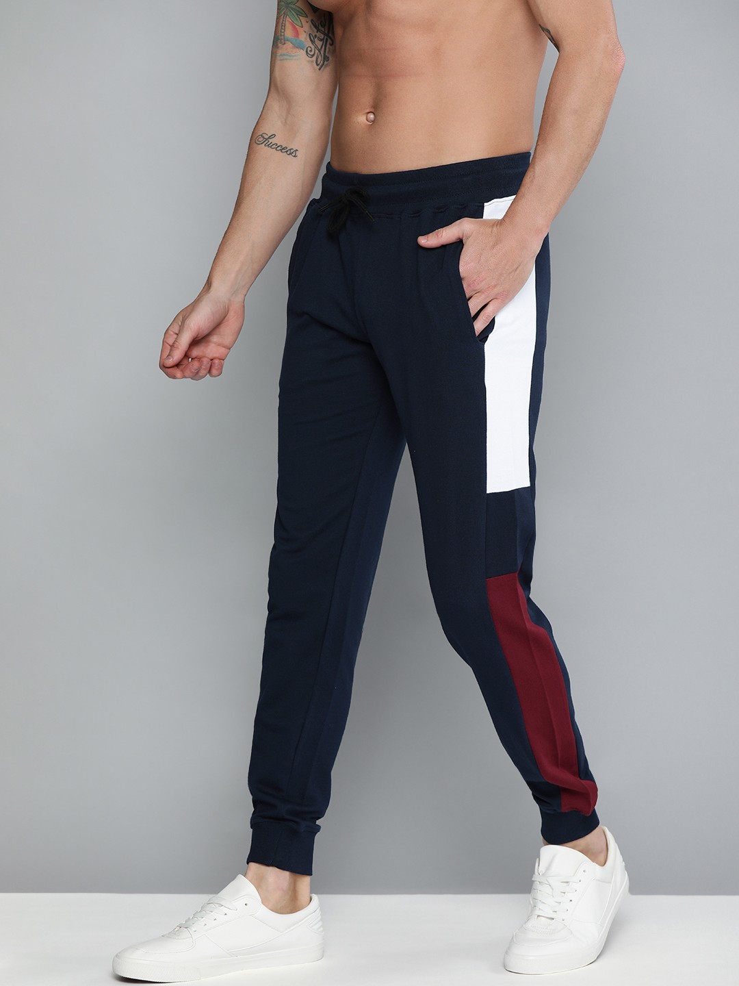 

HERE&NOW Men Navy Blue & White Straight Fit Colourblocked Joggers