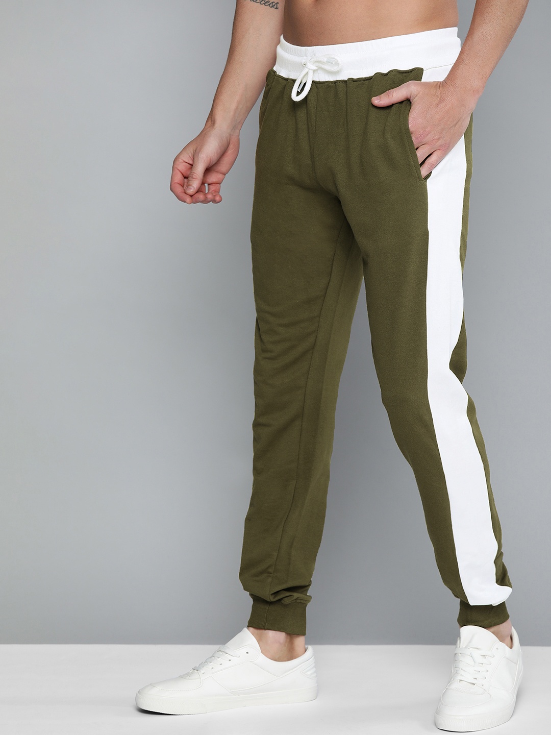 

HERE&NOW Men Olive Green & White Straight Fit Colourblocked Joggers