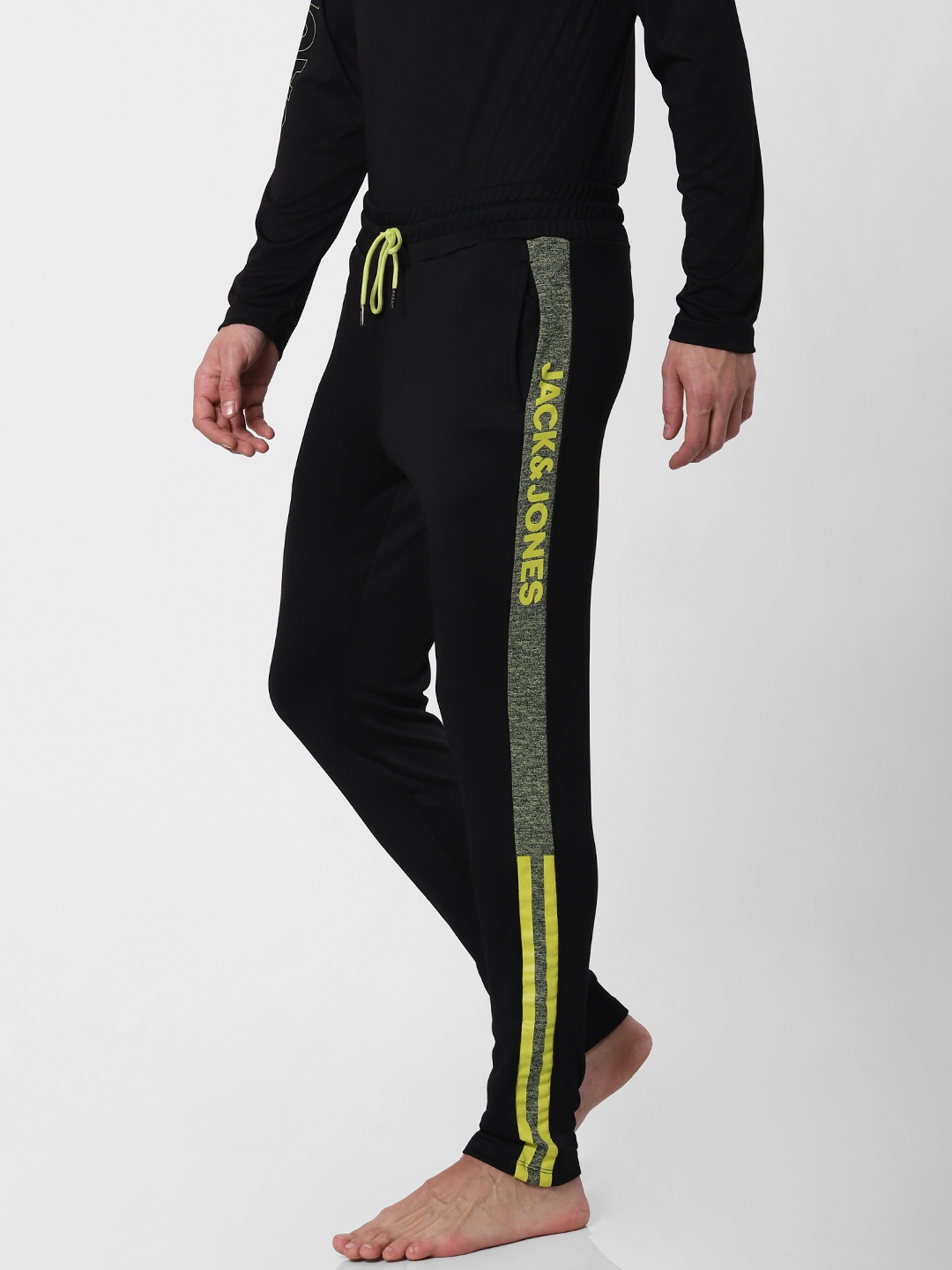 

Jack & Jones Men Black Straight Fit Meteoric Dry Fit Solid Lounge Pants with Side Stripe