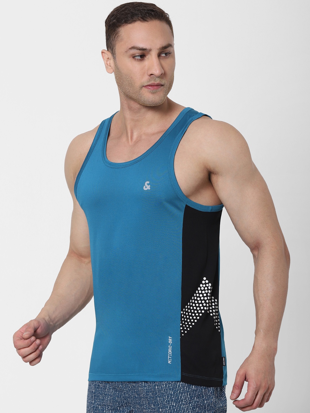 

Jack & Jones Men Blue Printed Innerwear Vest 2307918007
