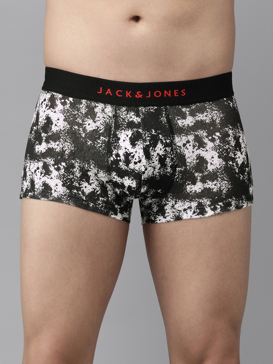 

Jack & Jones Men Black & White Printed Trunks 2292137001