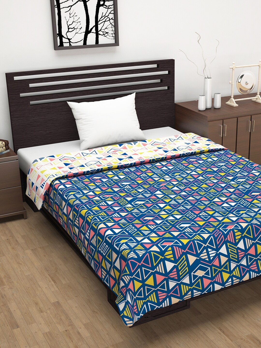 

Divine Casa Blue & White Geometric Reversible Mild Winter 110 GSM Single Bed Dohar