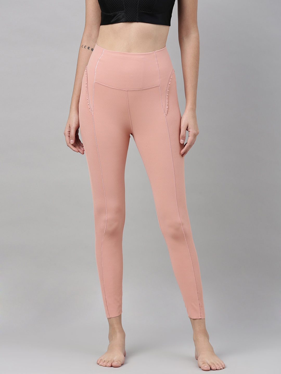 

Nike Women's Pink Solid 7/8 Tights