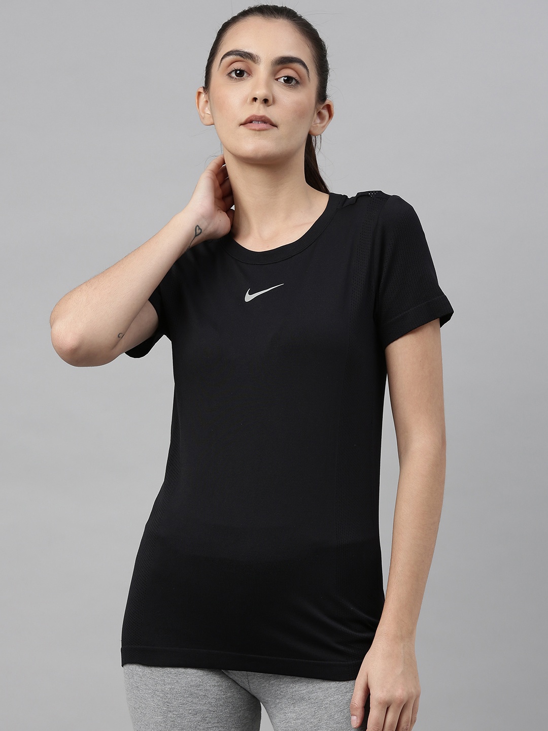 

Nike Women Black Solid Top